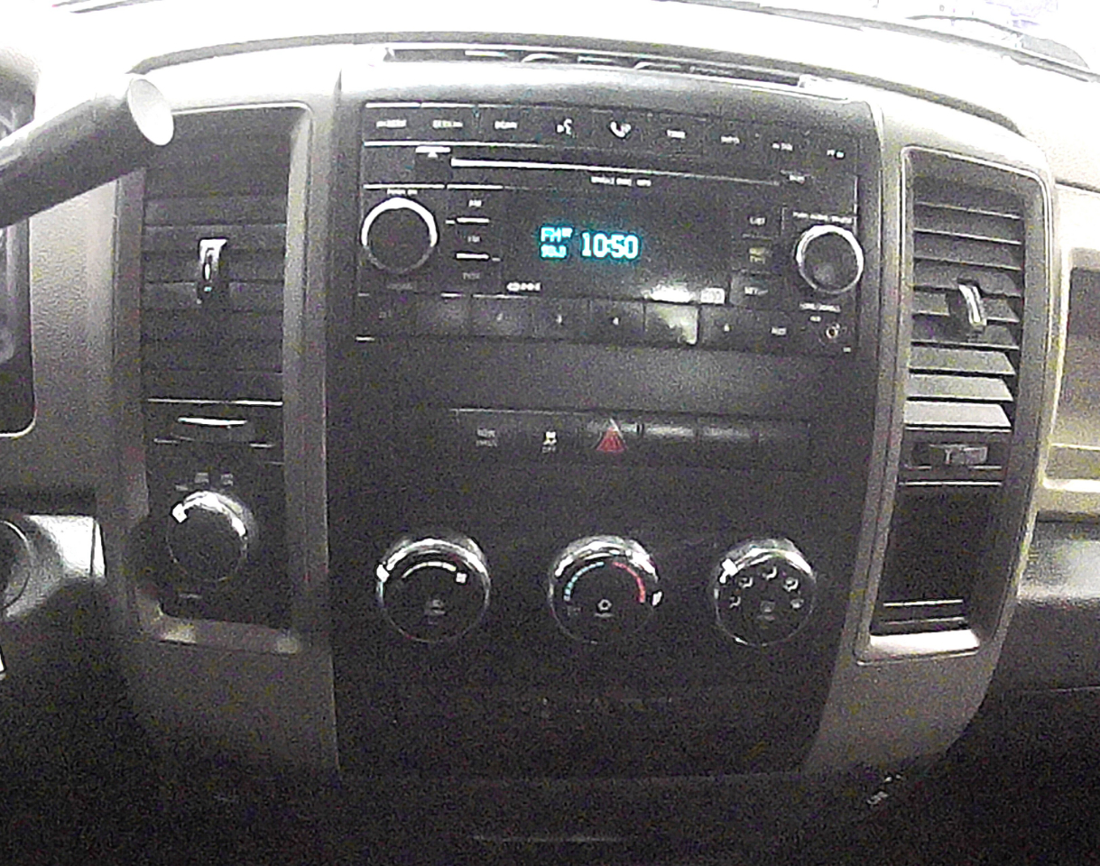 RAM 1500 ST SWB 4WD 2012