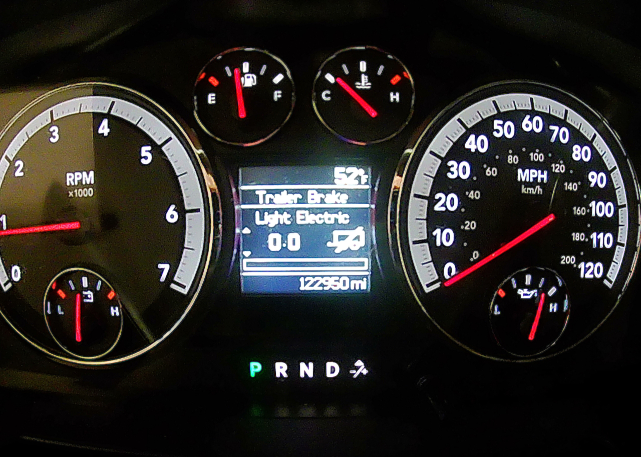 RAM 1500 ST SWB 4WD 2012