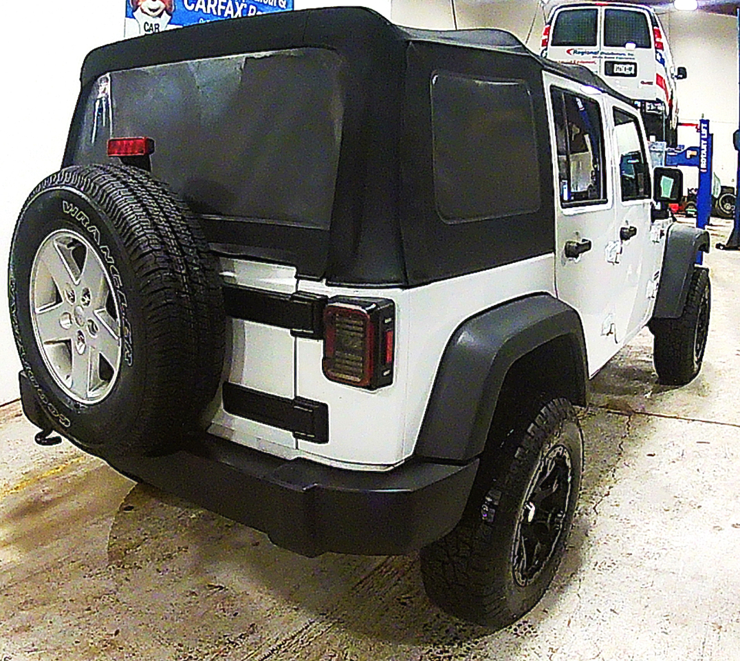 Jeep Wrangler Unlimited Sport 4WD 2017