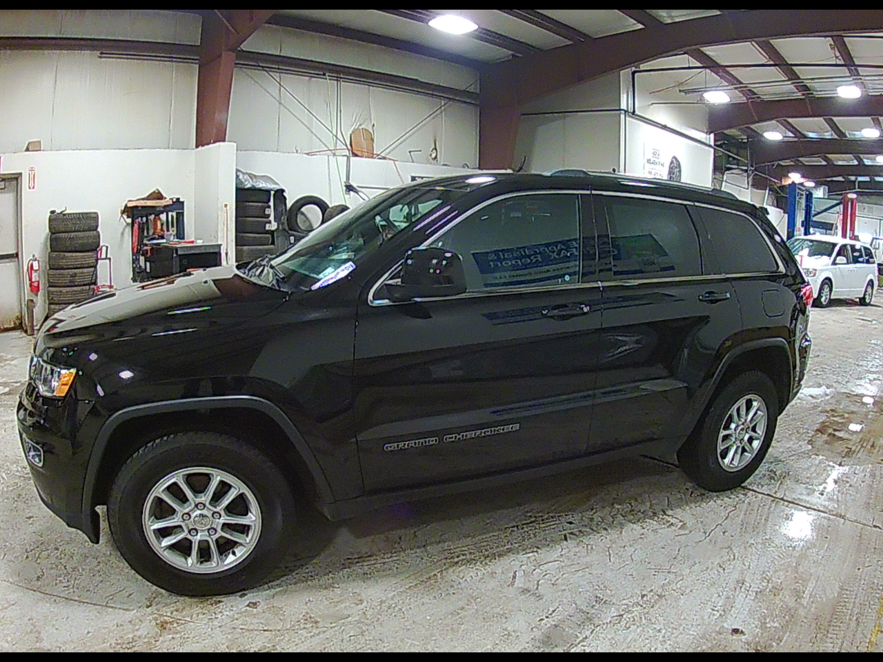 Jeep Grand Cherokee Laredo 4WD 2018