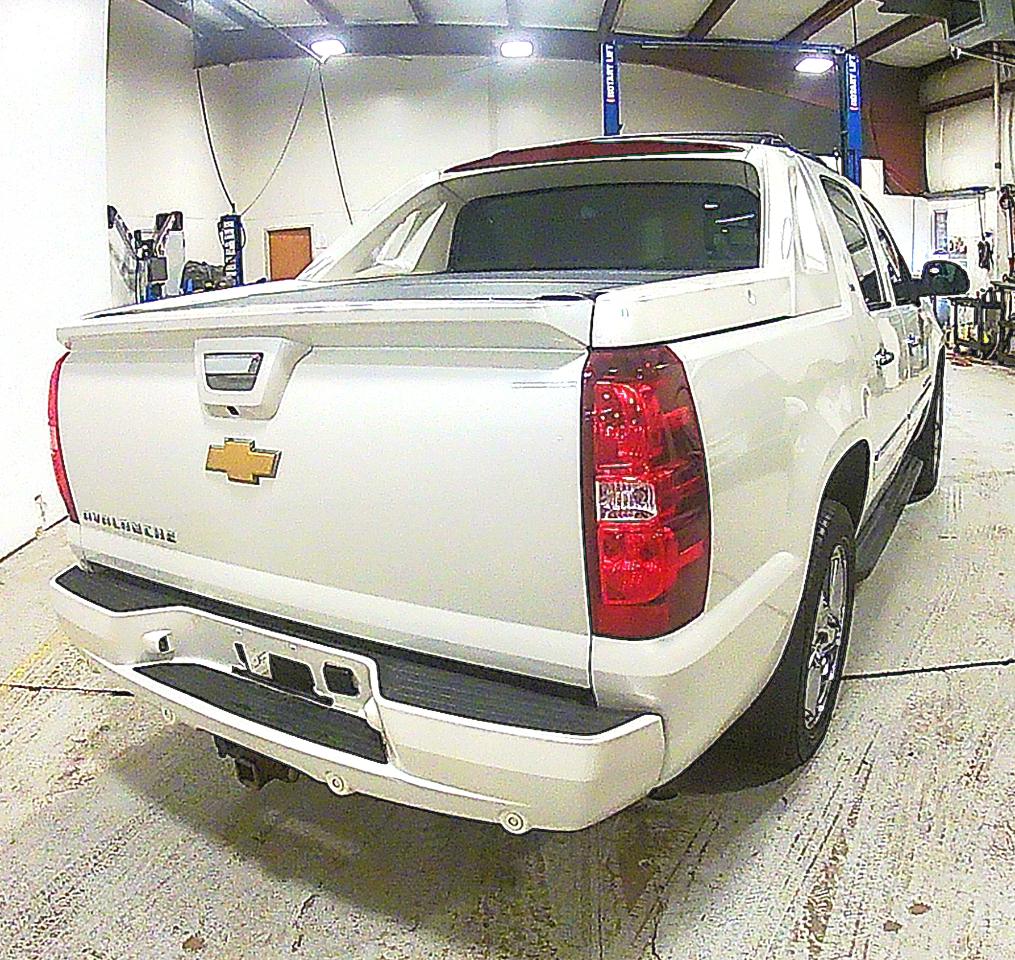 Chevrolet Avalanche LTZ 4WD 2012