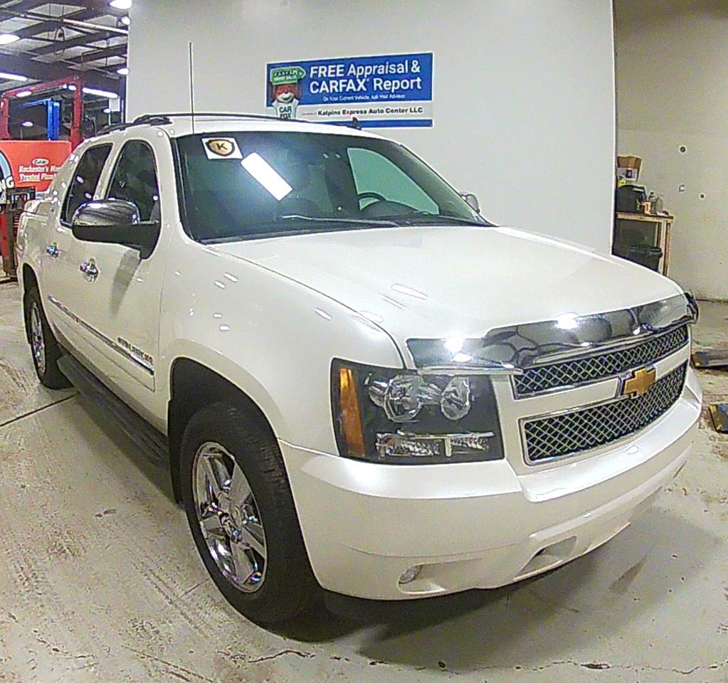 Chevrolet Avalanche LTZ 4WD 2012