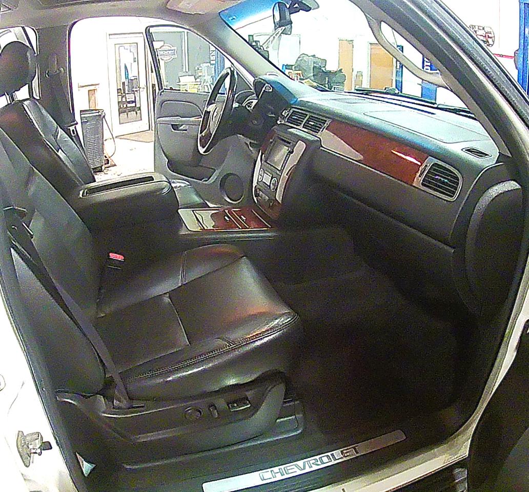 Chevrolet Avalanche LTZ 4WD 2012