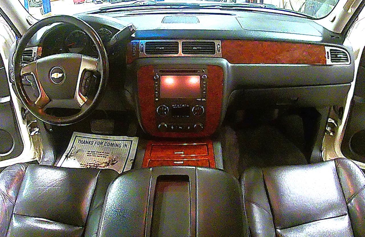 Chevrolet Avalanche LTZ 4WD 2012