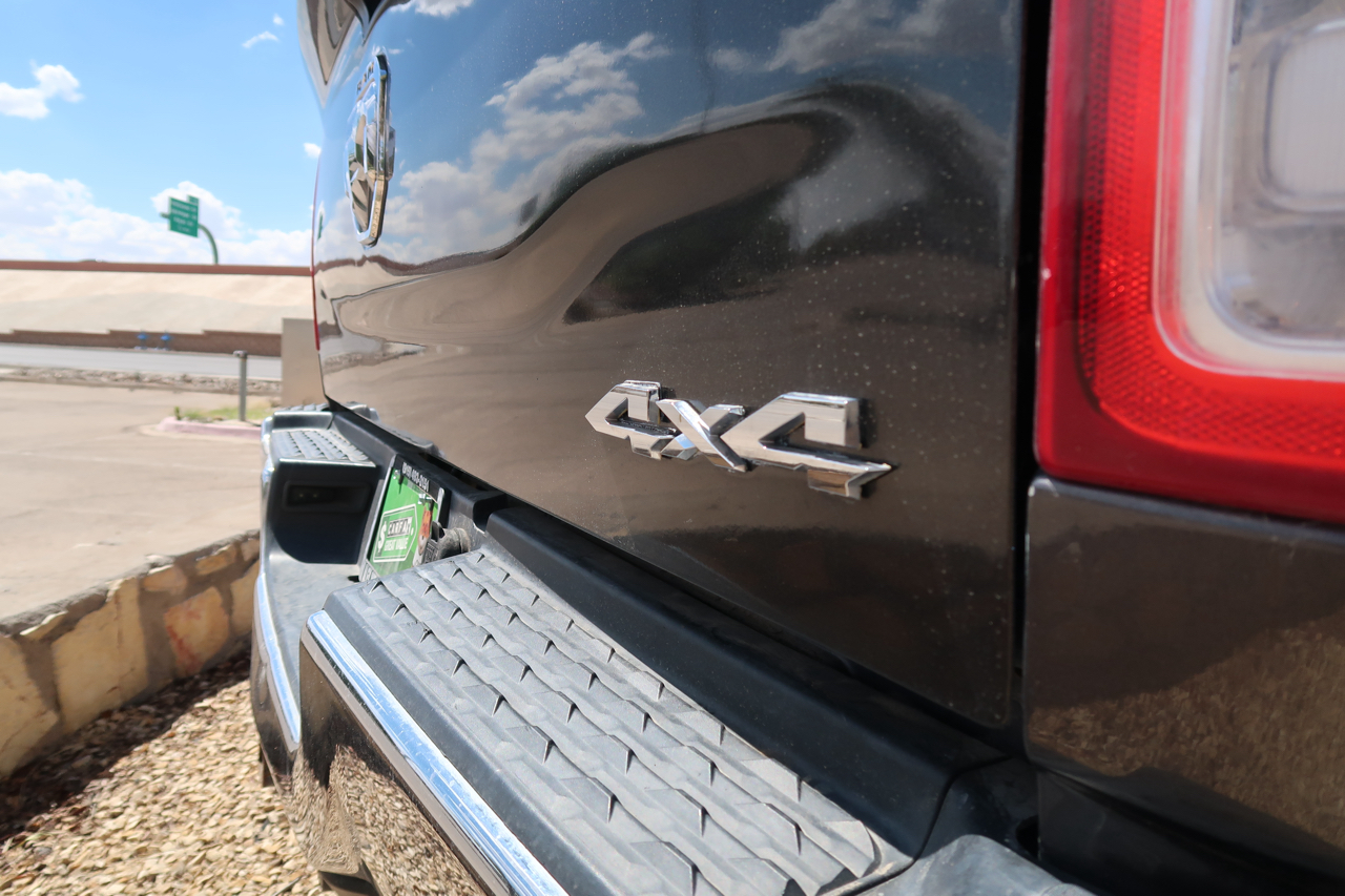 RAM 2500 Tradesman 4x4 Crew Cab 8' Box 2019