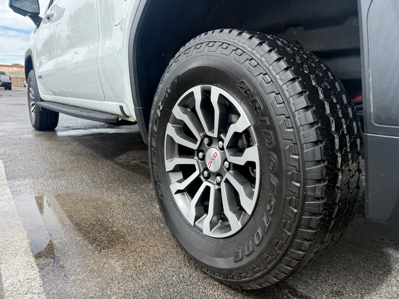 GMC Sierra 1500 4WD Crew Cab 147" AT4 2021