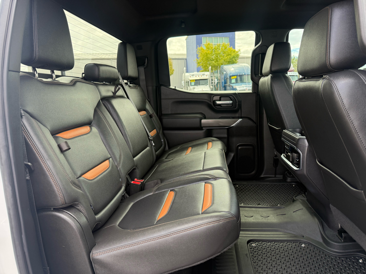 GMC Sierra 1500 4WD Crew Cab 147" AT4 2021