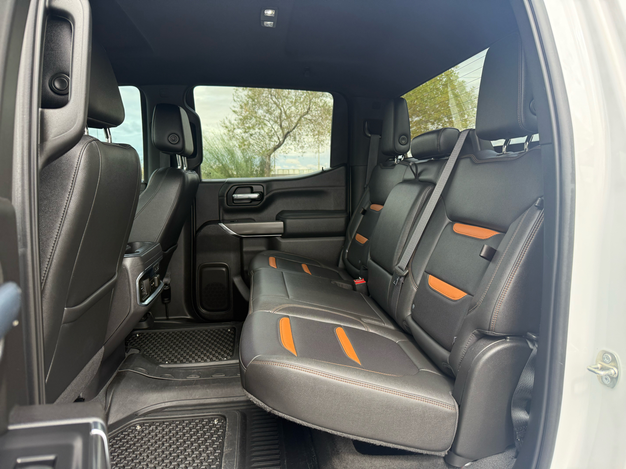 GMC Sierra 1500 4WD Crew Cab 147" AT4 2021