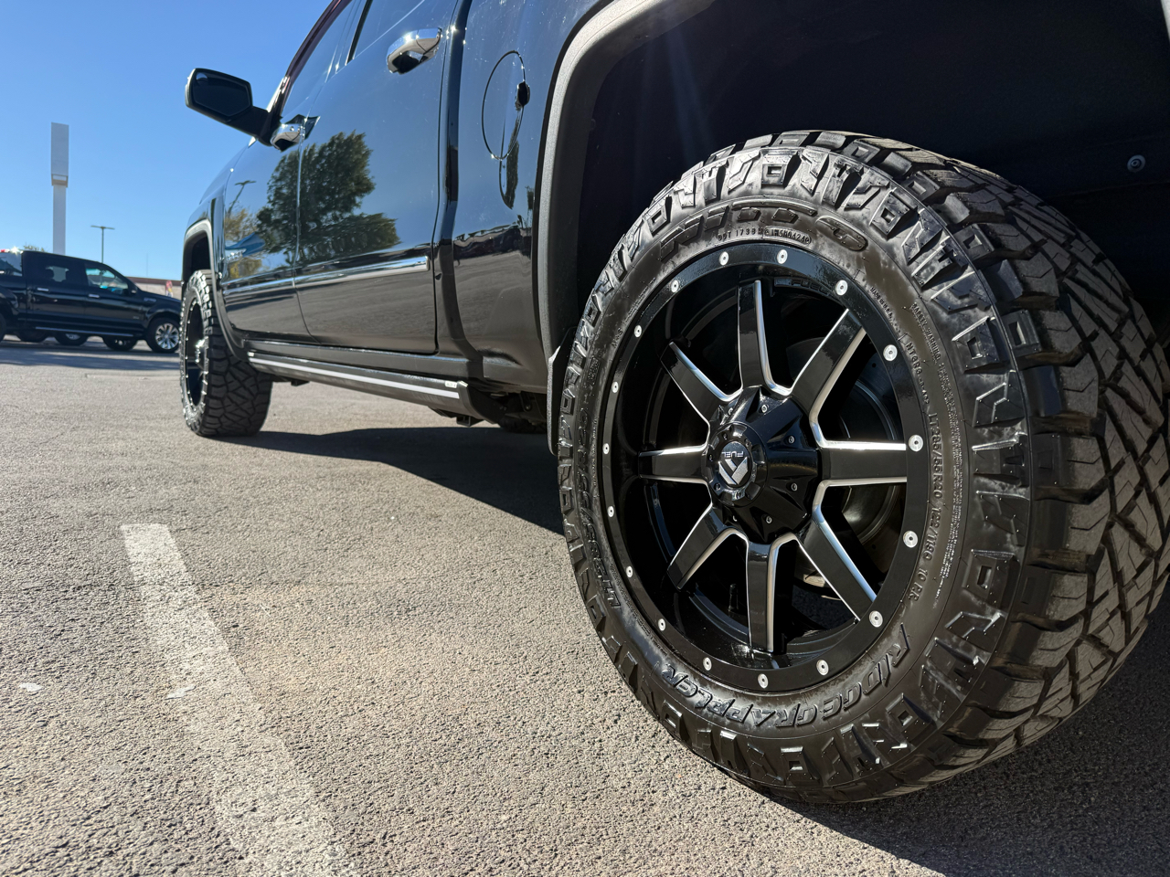 GMC Sierra 1500 4WD Crew Cab 143.5" Denali 2014