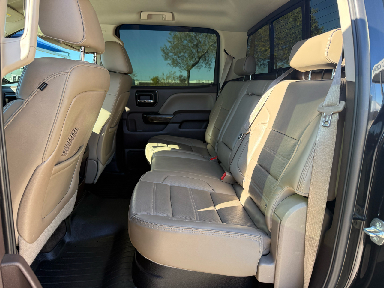 GMC Sierra 1500 4WD Crew Cab 143.5" Denali 2014