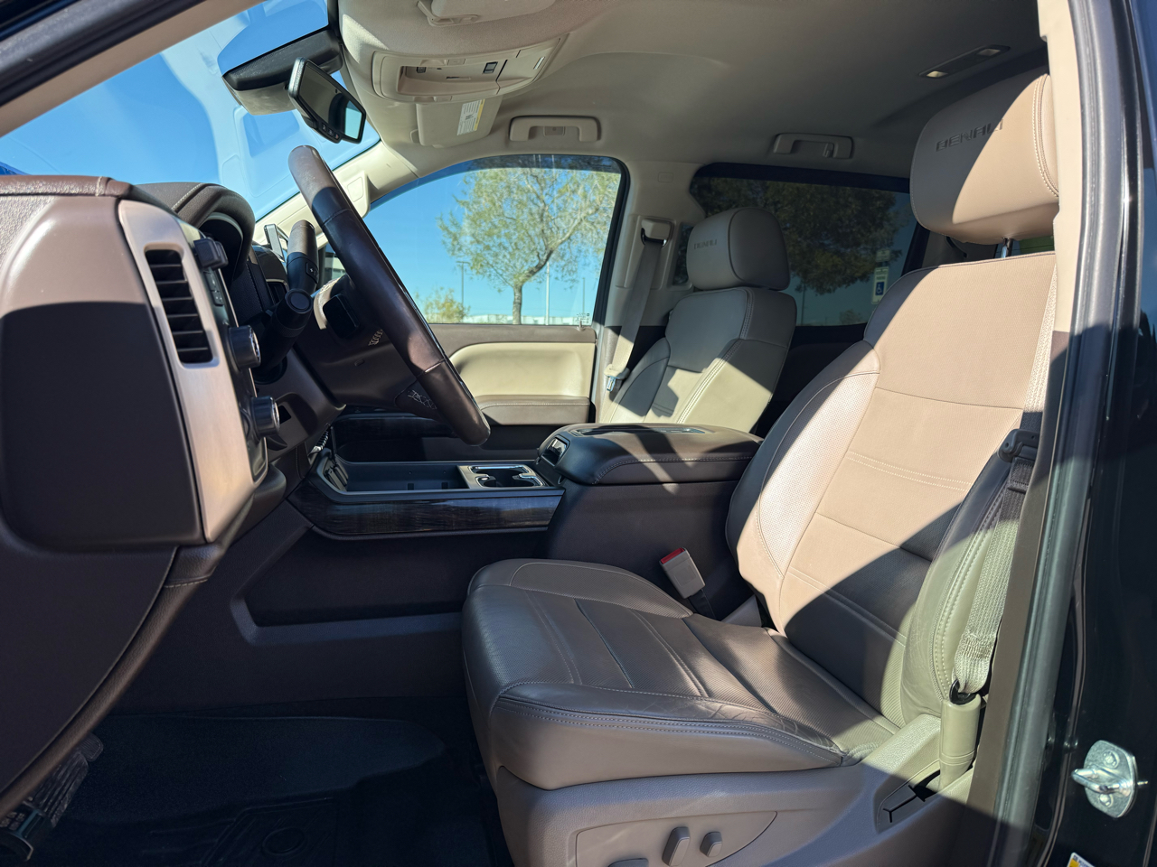 GMC Sierra 1500 4WD Crew Cab 143.5" Denali 2014