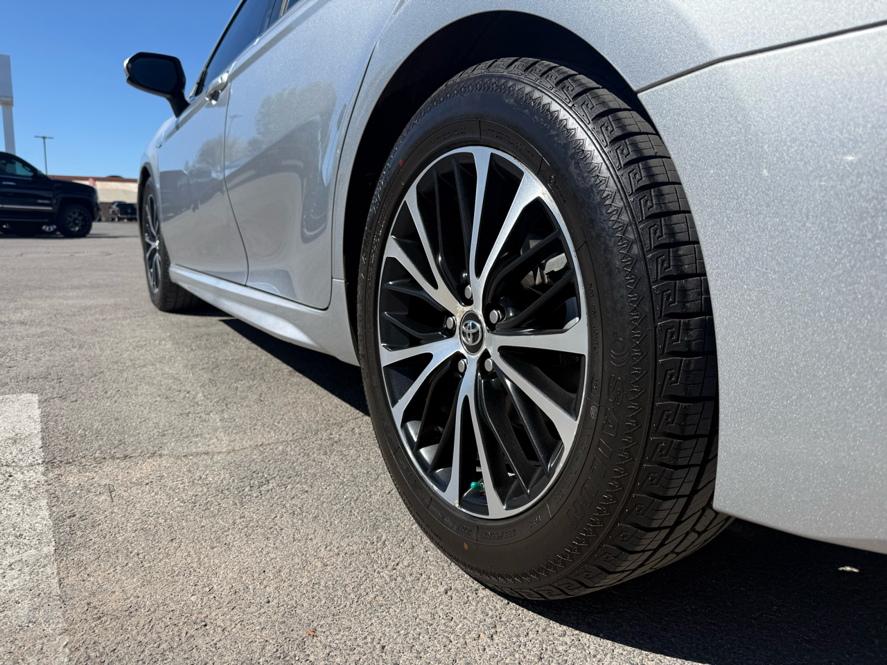 Toyota Camry SE Auto (Natl) 2019
