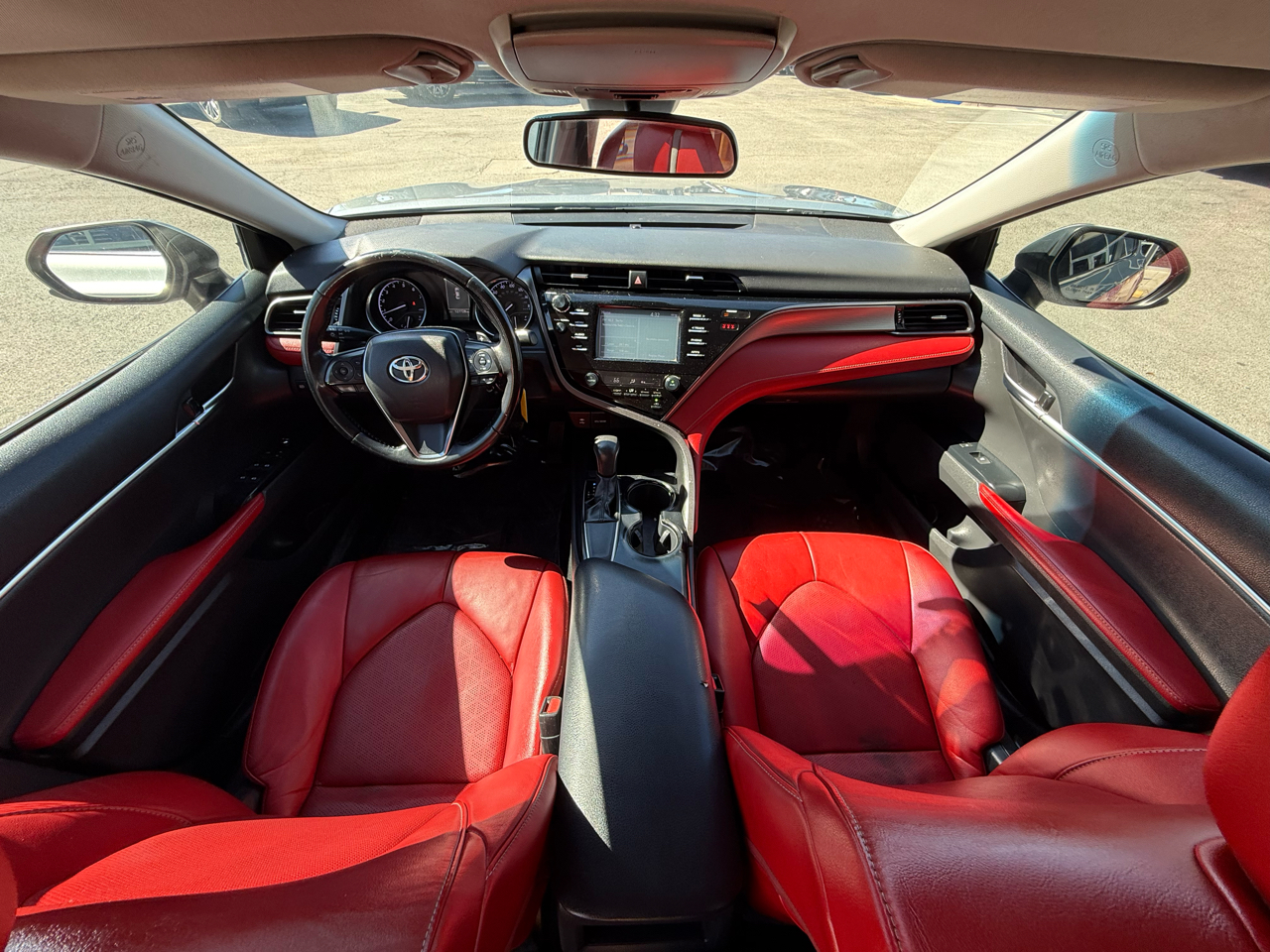 Toyota Camry SE Auto (Natl) 2019