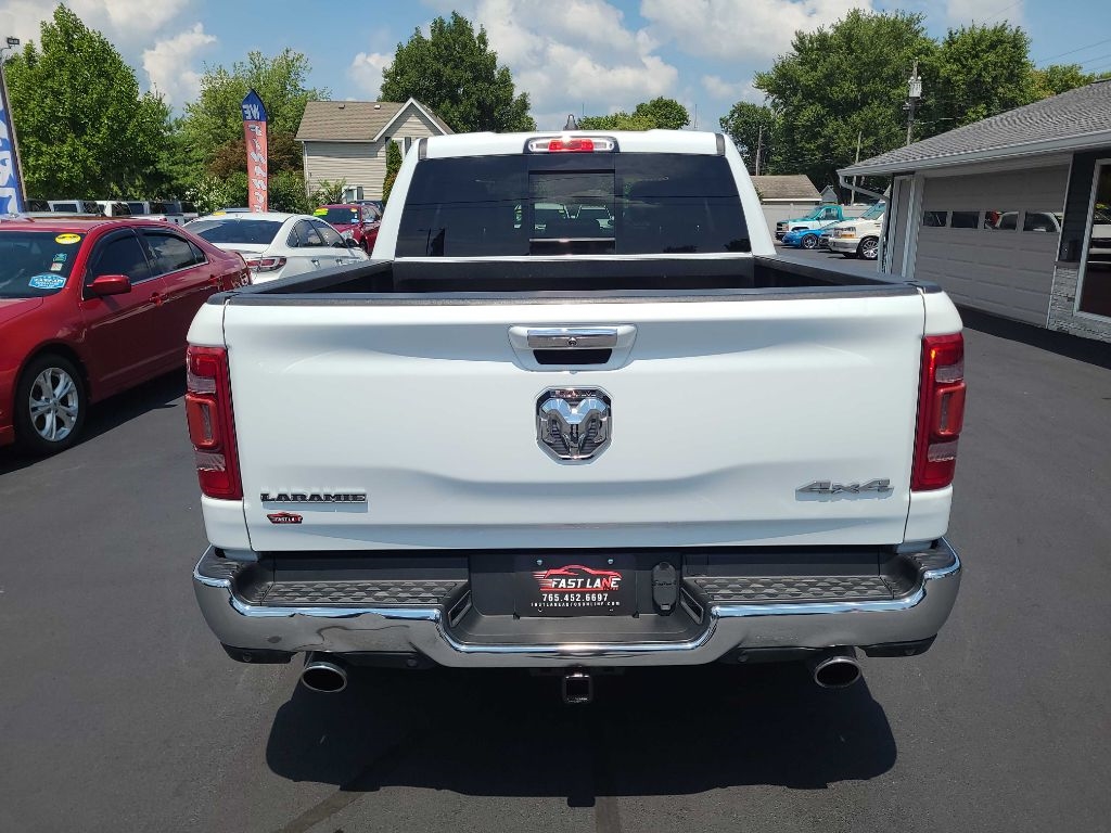 RAM 1500 Laramie 4x4 Crew Cab 5'7" Box 2021