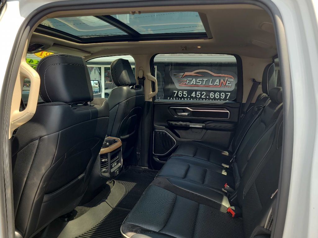 RAM 1500 Laramie 4x4 Crew Cab 5'7" Box 2021