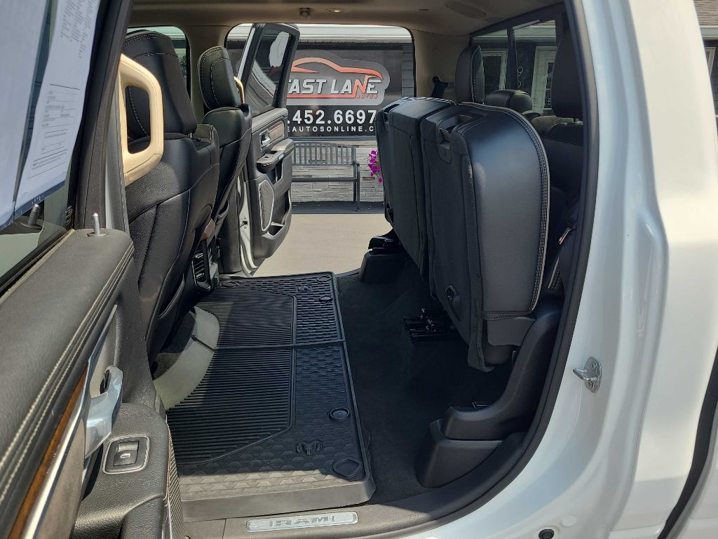 RAM 1500 Laramie 4x4 Crew Cab 5'7" Box 2021