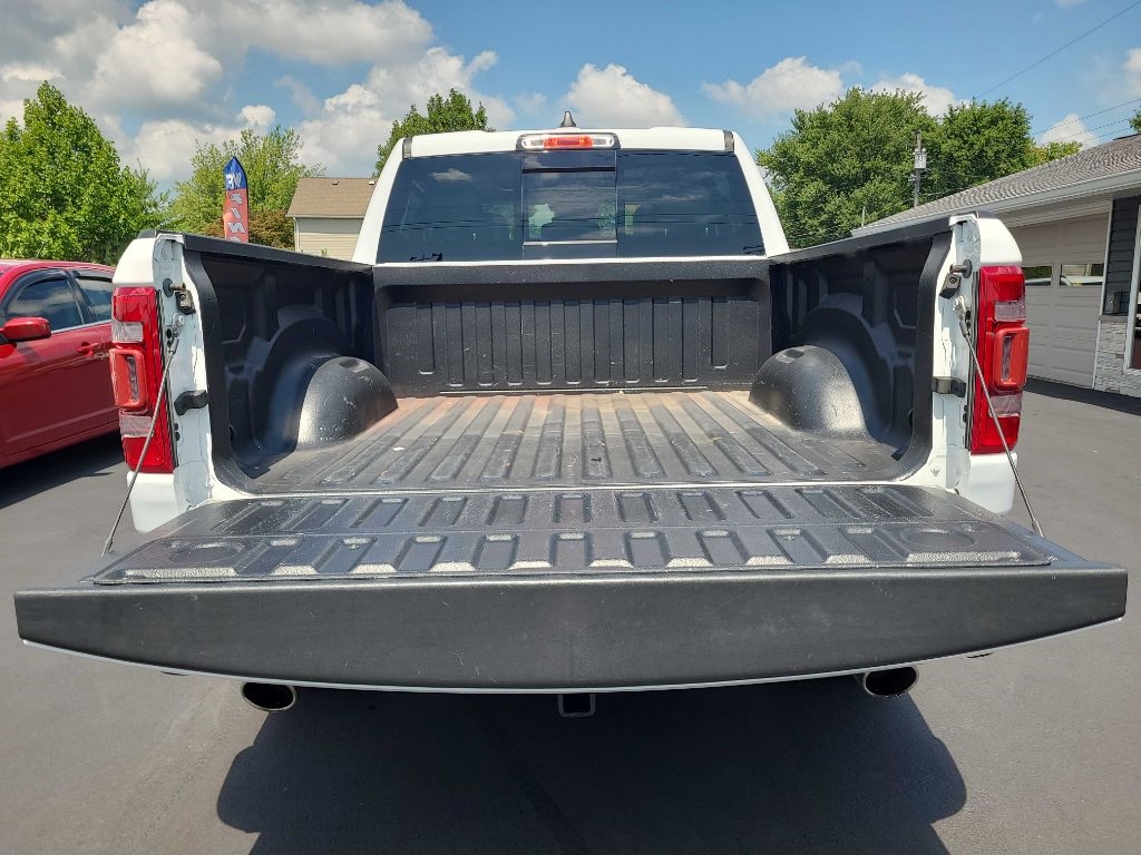 RAM 1500 Laramie 4x4 Crew Cab 5'7" Box 2021
