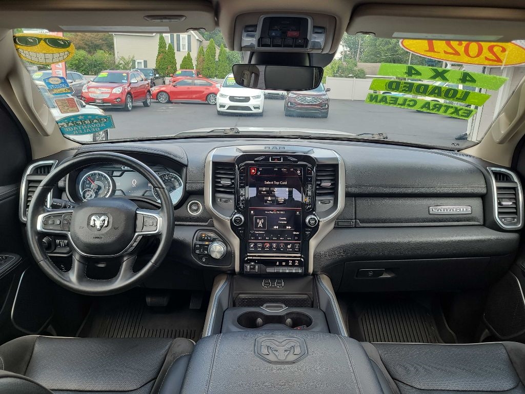 RAM 1500 Laramie 4x4 Crew Cab 5'7" Box 2021