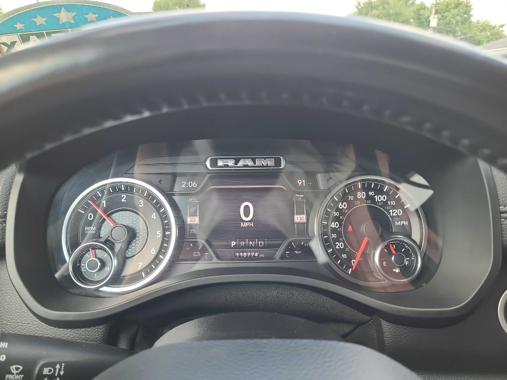 RAM 1500 Laramie 4x4 Crew Cab 5'7" Box 2021