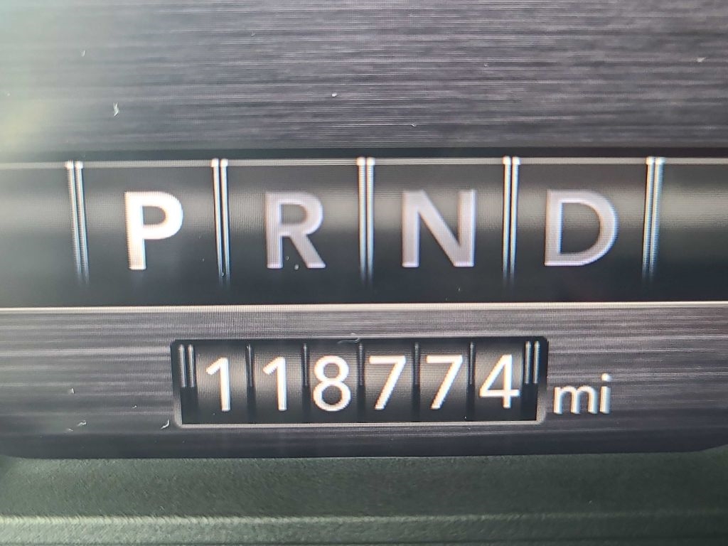 RAM 1500 Laramie 4x4 Crew Cab 5'7" Box 2021