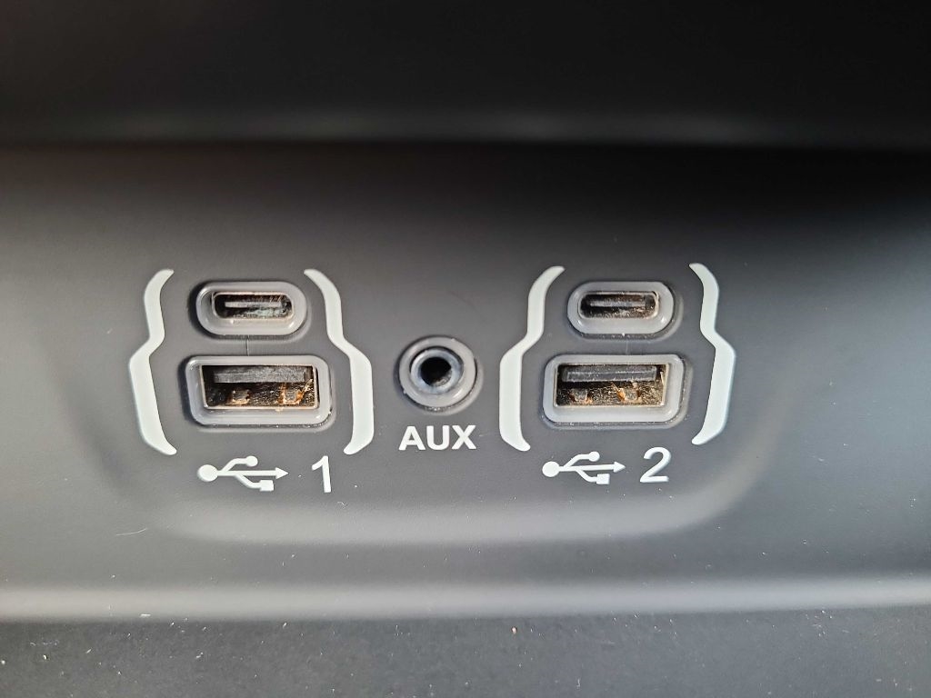 RAM 1500 Laramie 4x4 Crew Cab 5'7" Box 2021