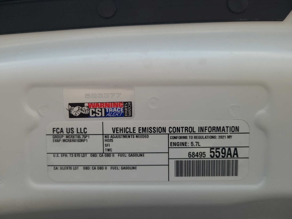 RAM 1500 Laramie 4x4 Crew Cab 5'7" Box 2021