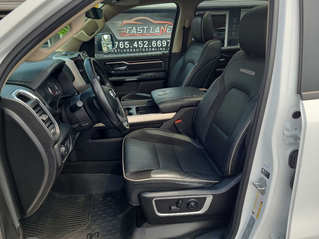 RAM 1500 Laramie 4x4 Crew Cab 5'7" Box 2021