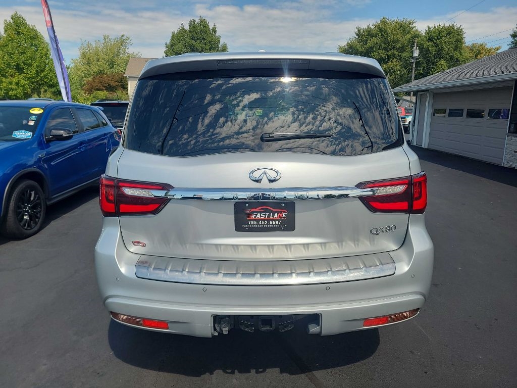 2019 Infiniti QX80 Luxe photo 4