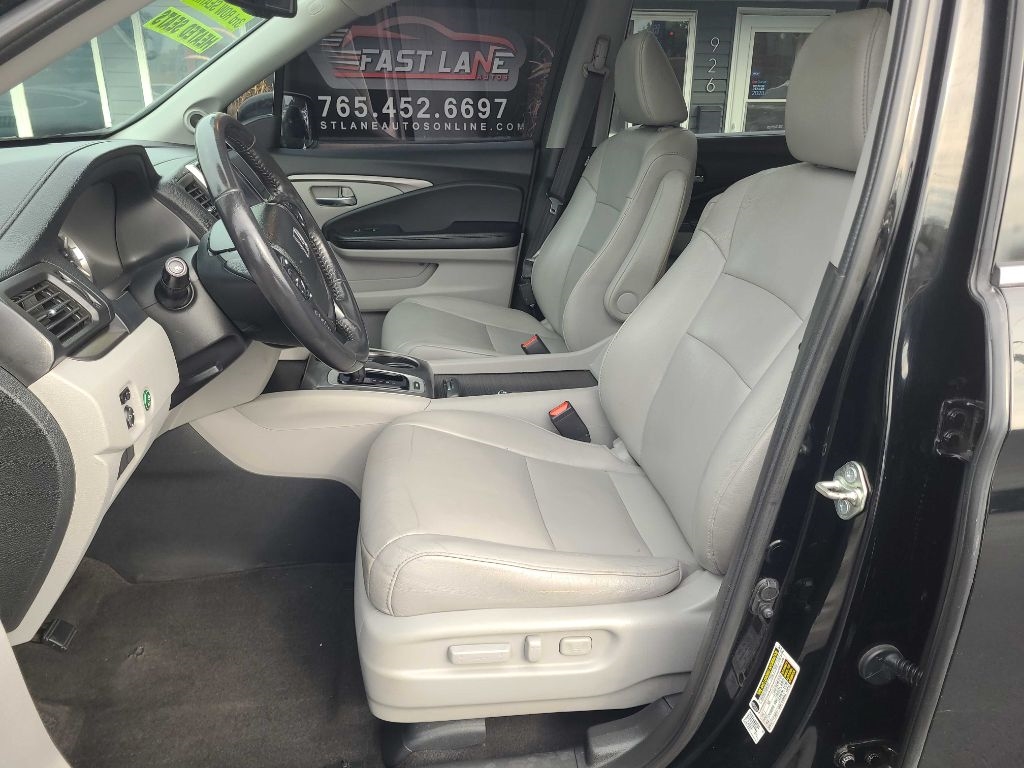 2017 Honda Pilot EX-L photo 11