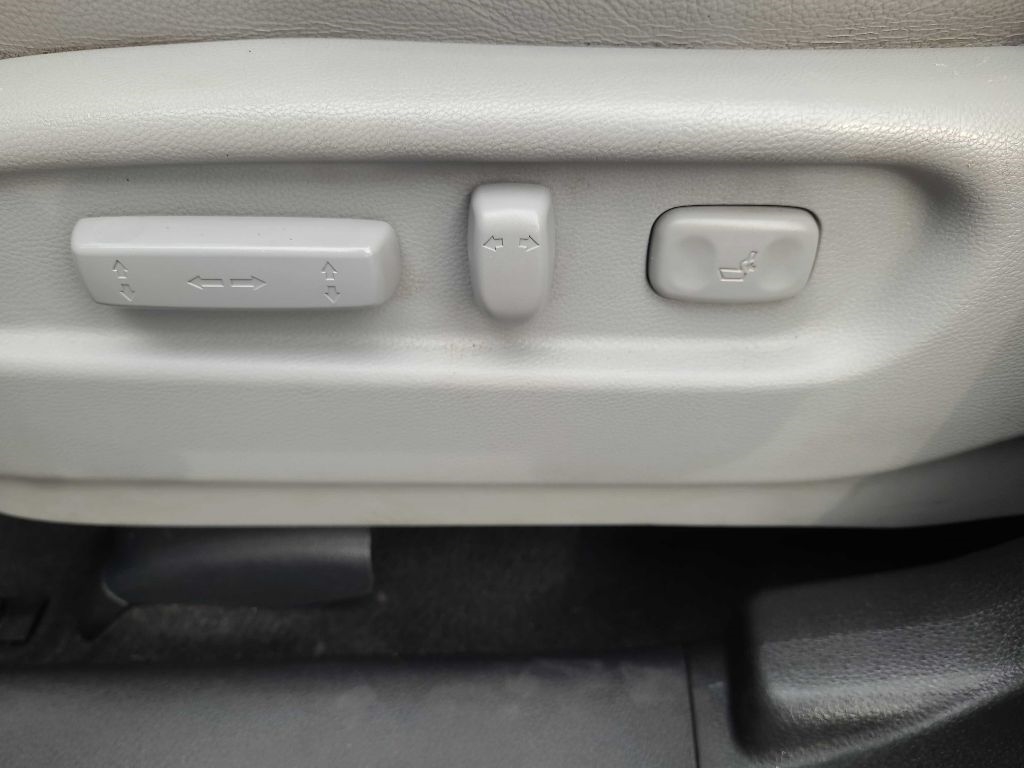 2017 Honda Pilot EX-L photo 31