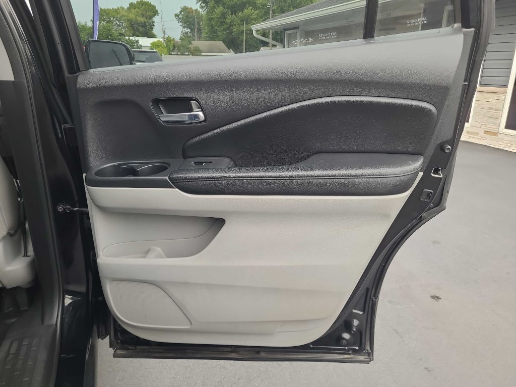 2017 Honda Pilot EX-L photo 36