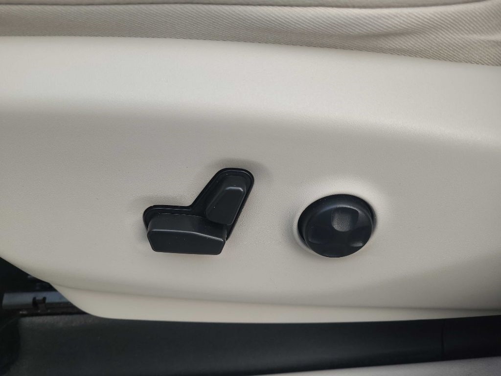 Chrysler Pacifica Touring L FWD 2021