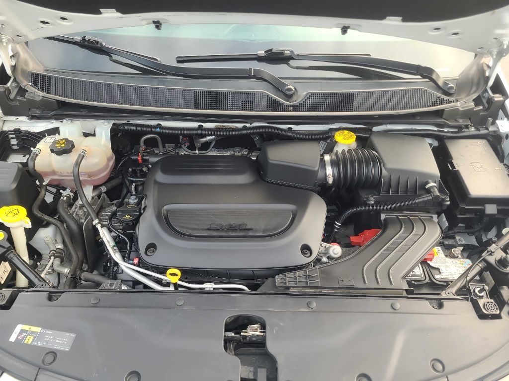 Chrysler Pacifica Touring L FWD 2021