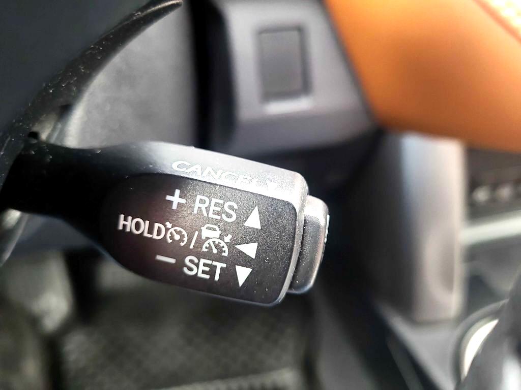 Toyota RAV4 Hybrid Limited AWD (Natl) 2017