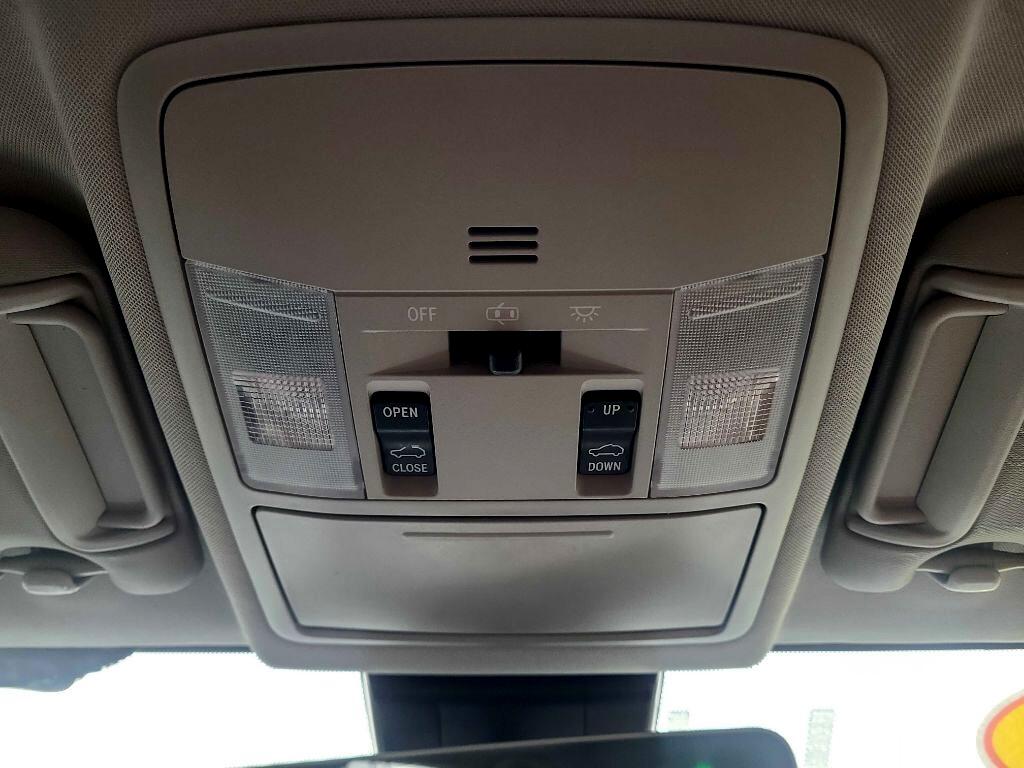 Toyota RAV4 Hybrid Limited AWD (Natl) 2017