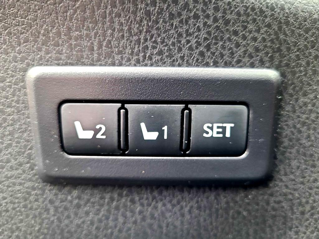 Toyota RAV4 Hybrid Limited AWD (Natl) 2017