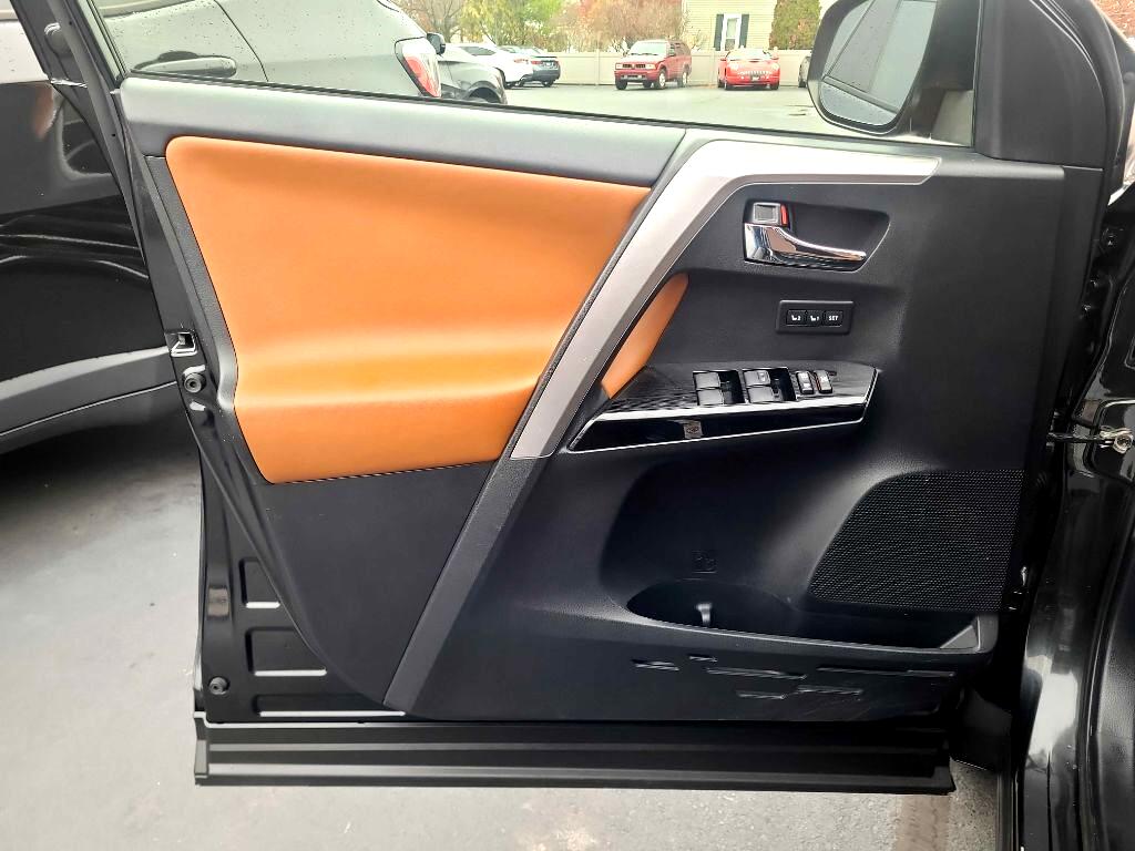 Toyota RAV4 Hybrid Limited AWD (Natl) 2017