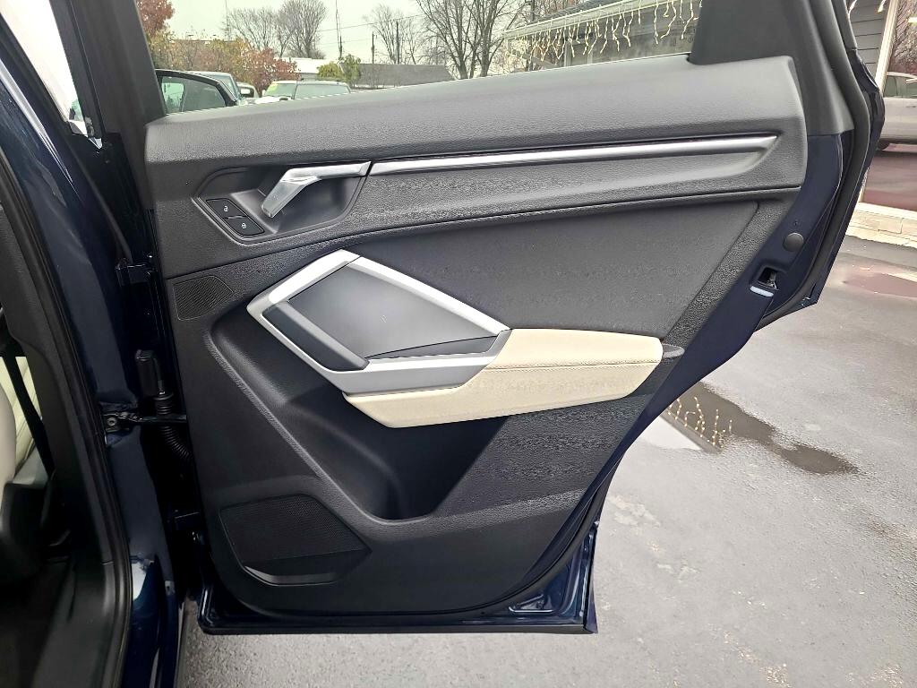 Audi Q3 Premium Plus 45 TFSI quattro 2020