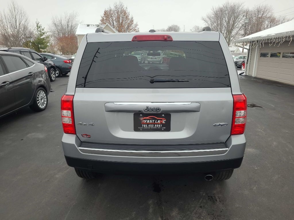 2016 Jeep Patriot High Altitude Altitude Edition photo 4