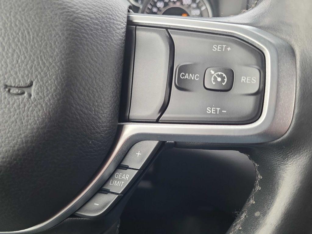 RAM 1500 Big Horn/Lone Star 4x4 Crew Cab 5'7" Box 2019