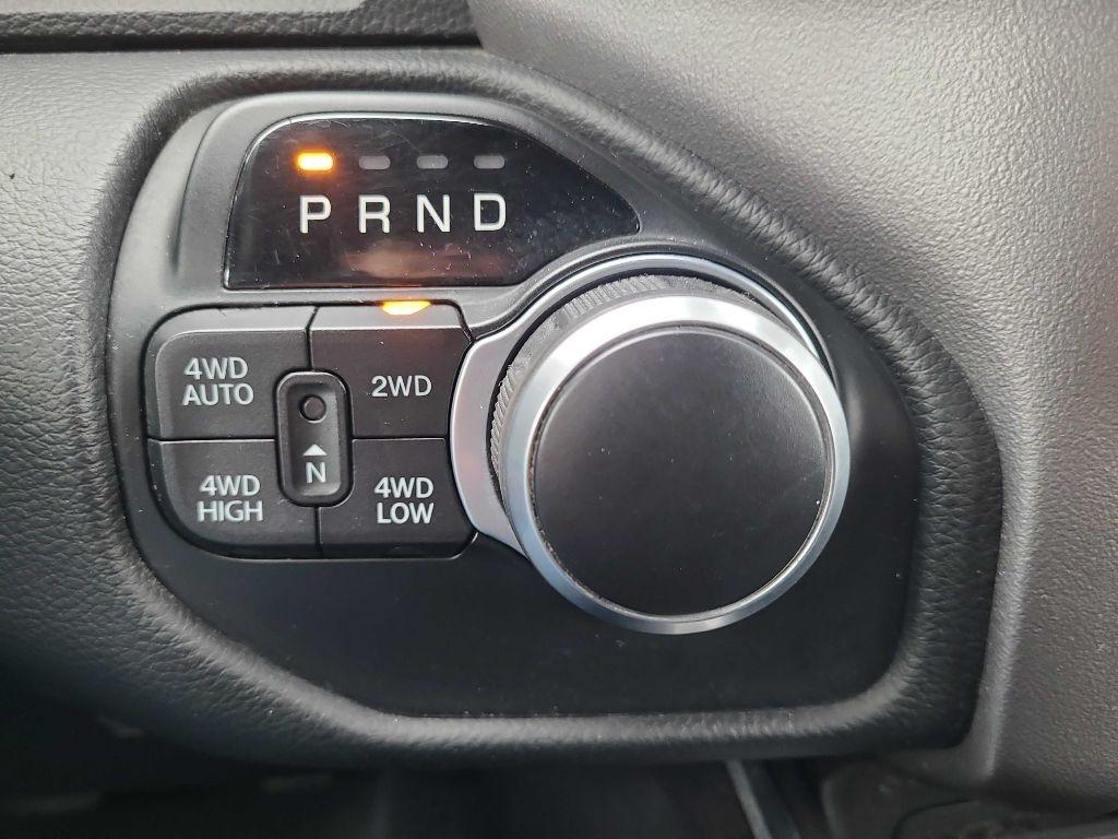 RAM 1500 Big Horn/Lone Star 4x4 Crew Cab 5'7" Box 2019