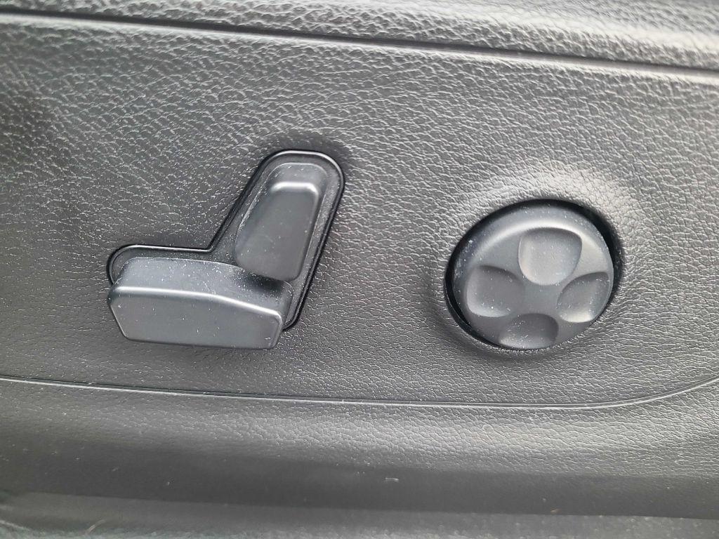 RAM 1500 Big Horn/Lone Star 4x4 Crew Cab 5'7" Box 2019