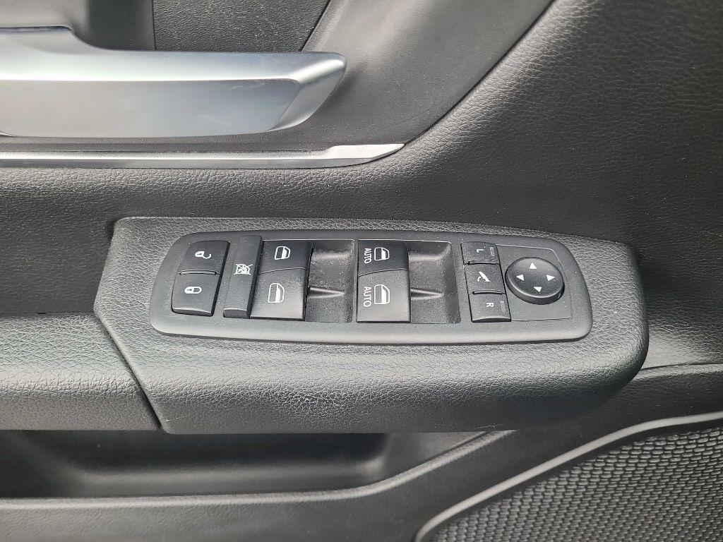 RAM 1500 Big Horn/Lone Star 4x4 Crew Cab 5'7" Box 2019