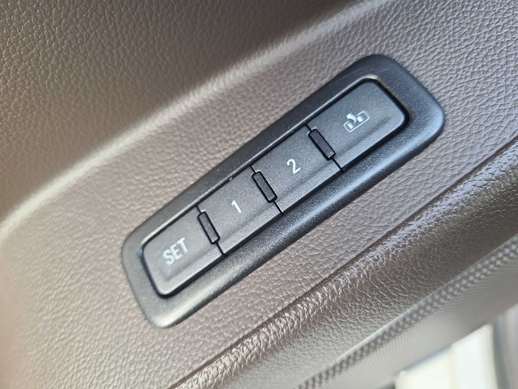 GMC Yukon 4WD 4dr Denali 2017