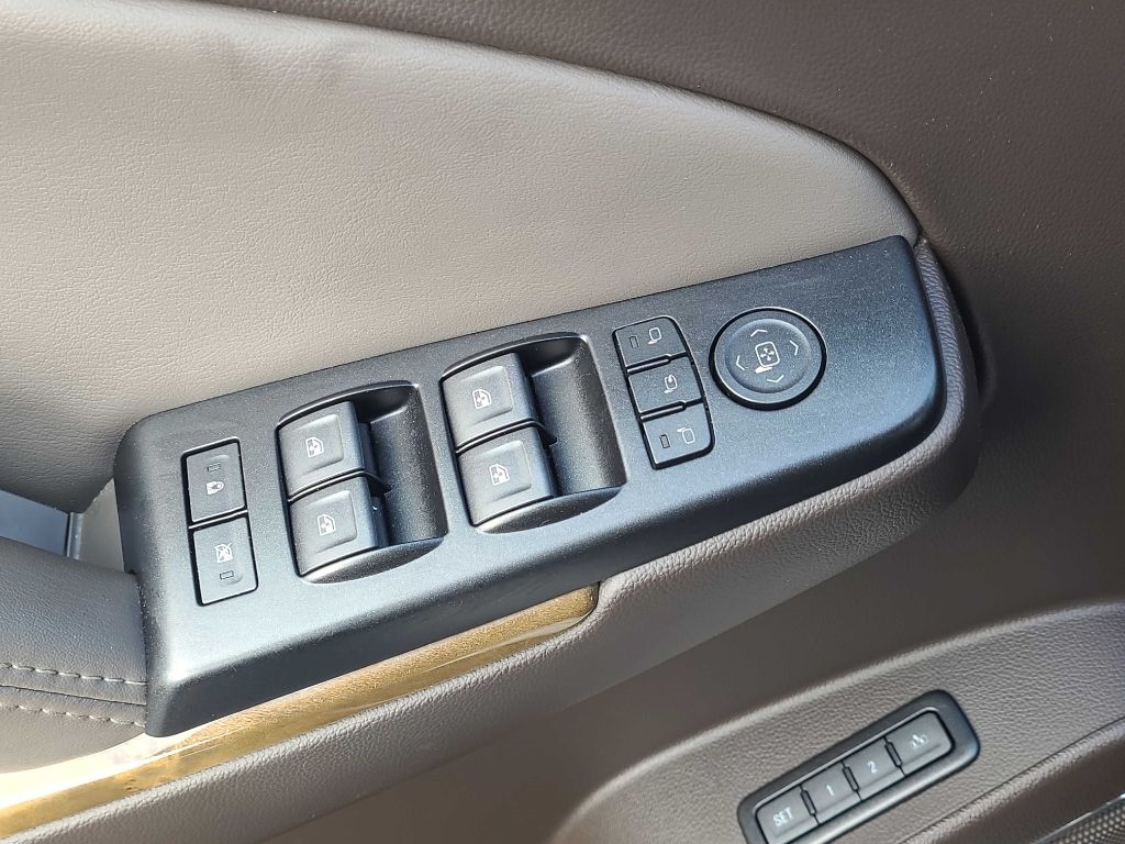 GMC Yukon 4WD 4dr Denali 2017