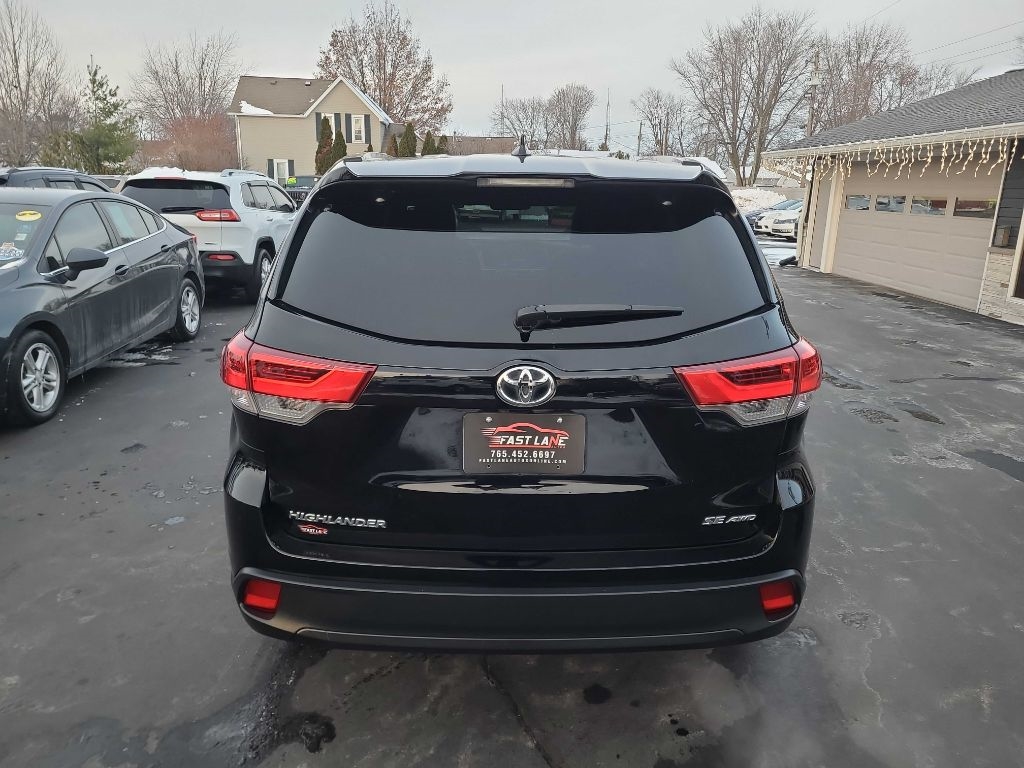 Toyota Highlander SE V6 AWD (Natl) 2018
