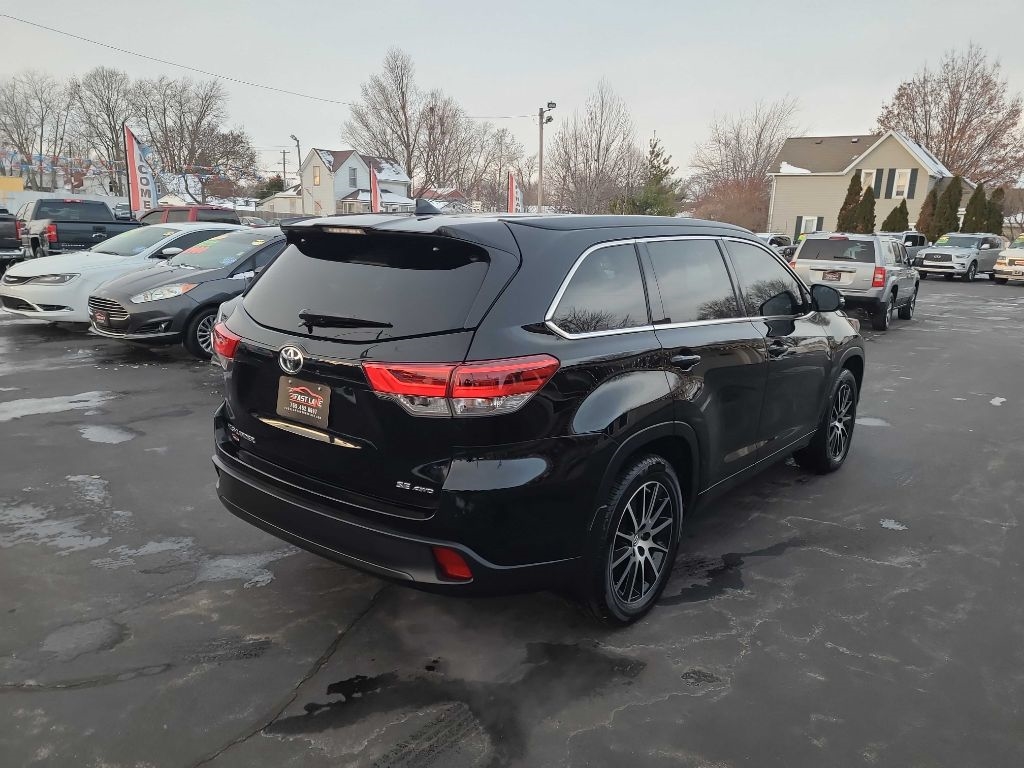 Toyota Highlander SE V6 AWD (Natl) 2018