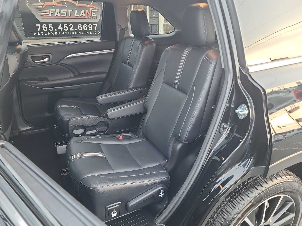 Toyota Highlander SE V6 AWD (Natl) 2018