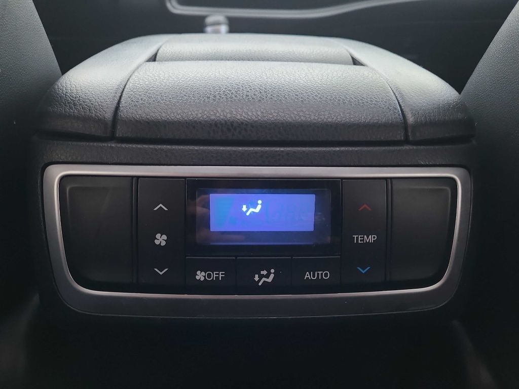 Toyota Highlander SE V6 AWD (Natl) 2018