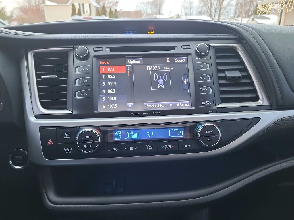 Toyota Highlander SE V6 AWD (Natl) 2018